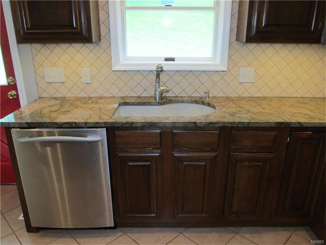1280 Hanna Rd, Ballwin, MO 63021 photo 10