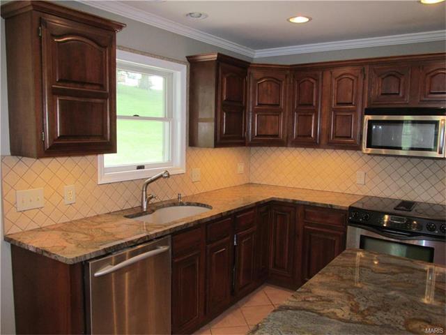1280 Hanna Rd, Ballwin, MO 63021 photo 5
