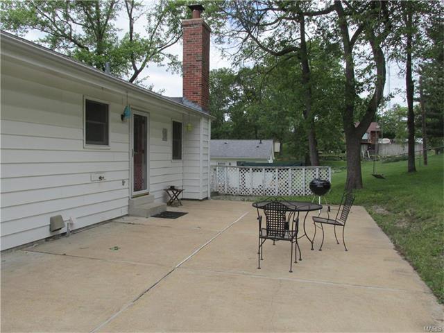 1280 Hanna Rd, Ballwin, MO 63021 photo 3