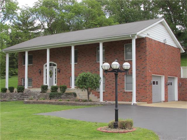 1280 Hanna Rd, Ballwin, MO 63021 photo 2