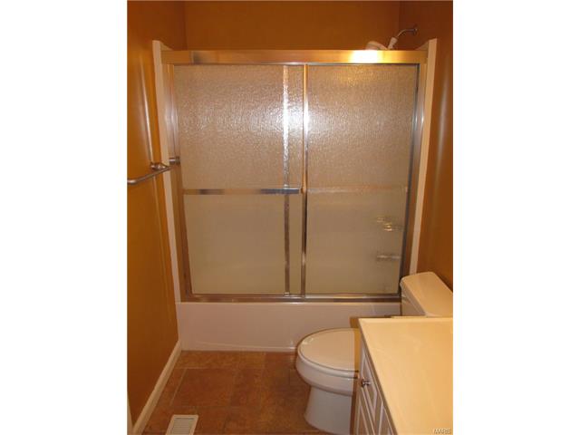 1280 Hanna Rd, Ballwin, MO 63021 photo 26