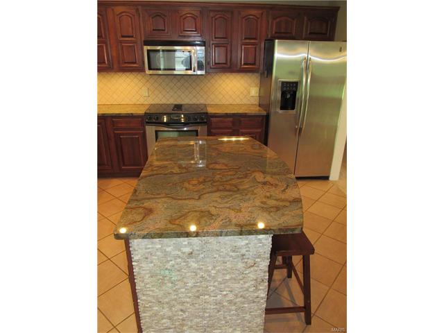 1280 Hanna Rd, Ballwin, MO 63021 photo 11