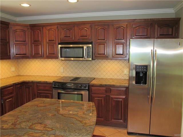 1280 Hanna Rd, Ballwin, MO 63021 photo 8
