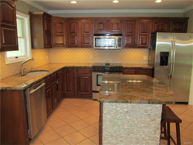 1280 Hanna Rd, Ballwin, MO 63021 photo 4