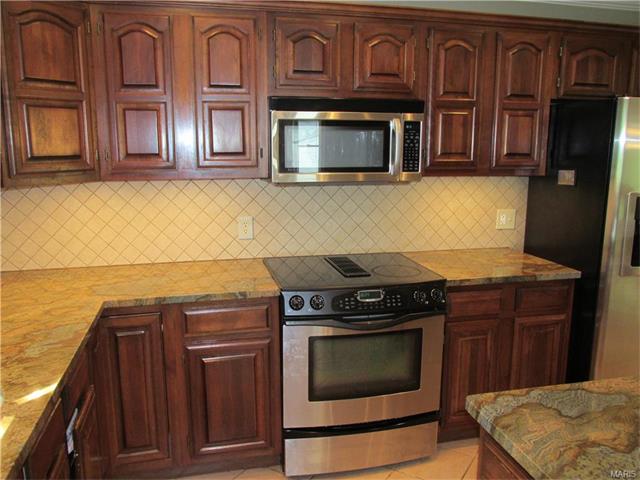 1280 Hanna Rd, Ballwin, MO 63021 photo 6