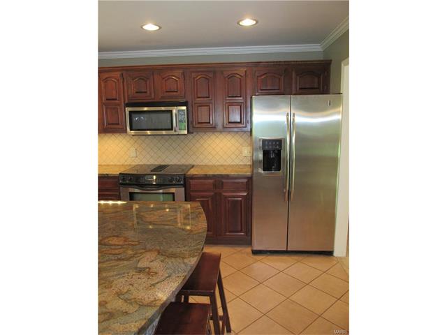 1280 Hanna Rd, Ballwin, MO 63021 photo 9