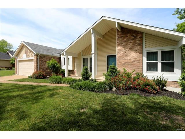 16463 Fullerton Meadows Dr, Ballwin, MO 63011 photo 2