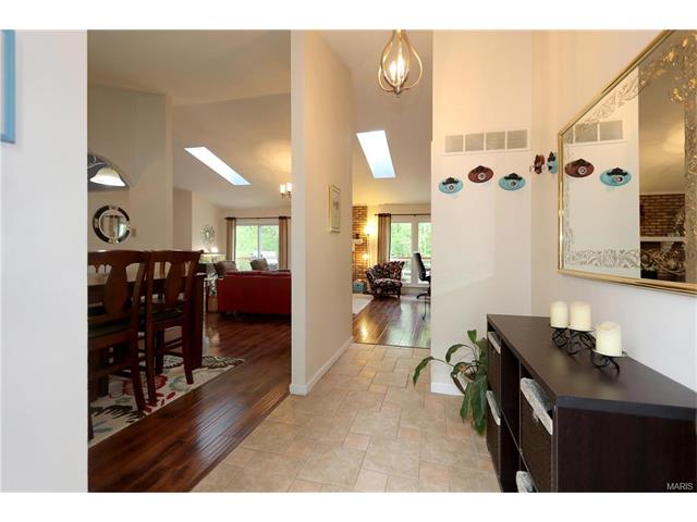 16463 Fullerton Meadows Dr, Ballwin, MO 63011 photo 3