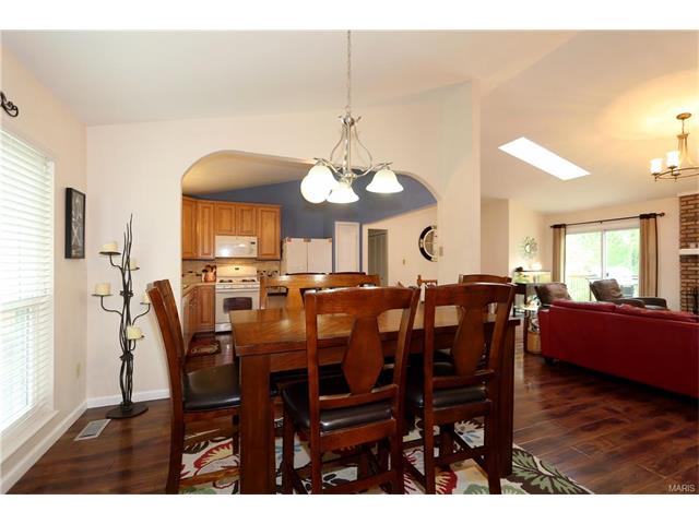 16463 Fullerton Meadows Dr, Ballwin, MO 63011 photo 4