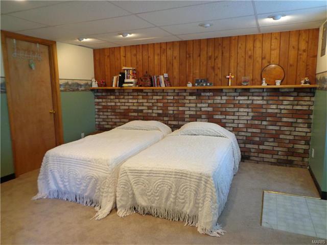 417 Ballwin Ave, Ballwin, MO 63021 photo 8