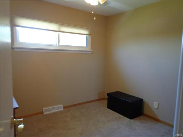 417 Ballwin Ave, Ballwin, MO 63021 photo 5