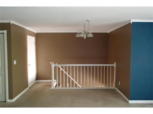 8 Megans Ct, O'fallon, MO 63366 photo 4
