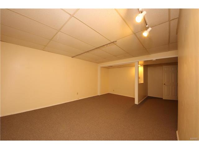 717 Shallowford Dr, Ballwin, MO 63021 photo 20