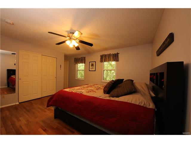 717 Shallowford Dr, Ballwin, MO 63021 photo 13
