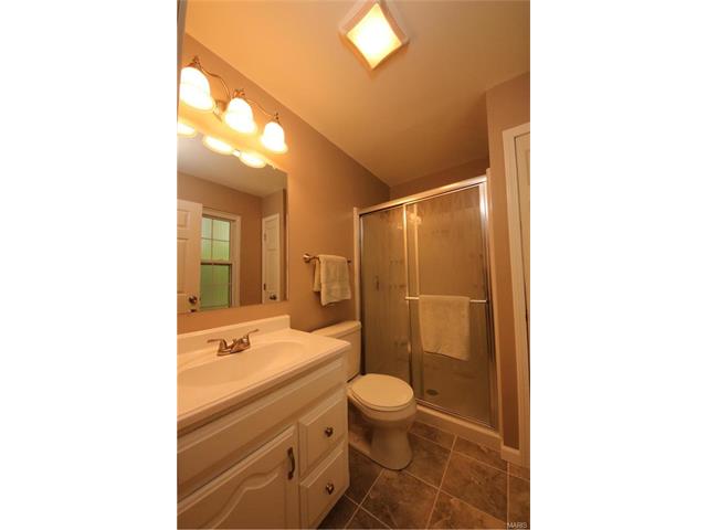 717 Shallowford Dr, Ballwin, MO 63021 photo 14