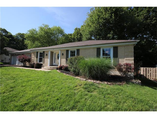 717 Shallowford Dr, Ballwin, MO 63021 photo 1