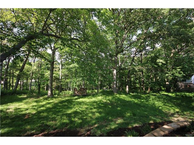 717 Shallowford Dr, Ballwin, MO 63021 photo 3