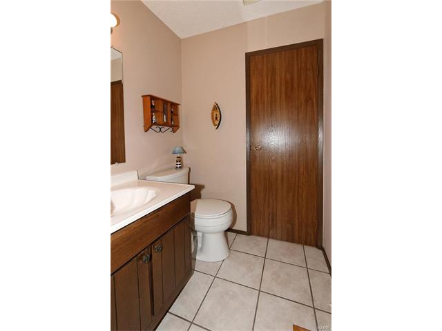 555 Windsor Mill Dr, Ballwin, MO 63011 photo 16