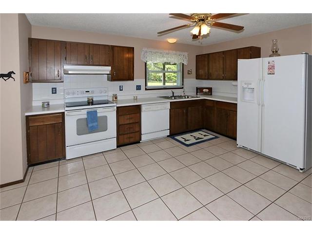 555 Windsor Mill Dr, Ballwin, MO 63011 photo 10