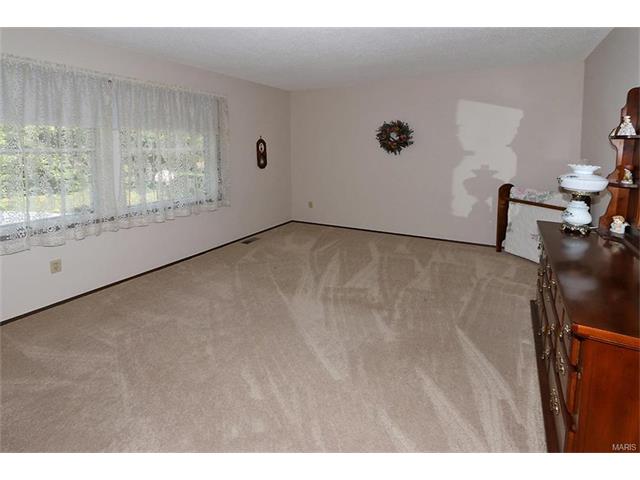 555 Windsor Mill Dr, Ballwin, MO 63011 photo 23