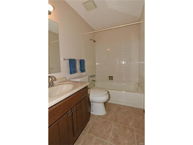 555 Windsor Mill Dr, Ballwin, MO 63011 photo 24