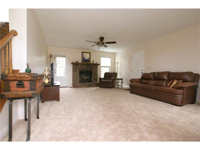 350 Westridge Dr, O'fallon, MO 63366 photo 2
