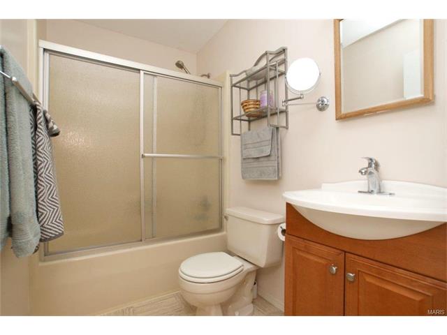 350 Westridge Dr, O'fallon, MO 63366 photo 12
