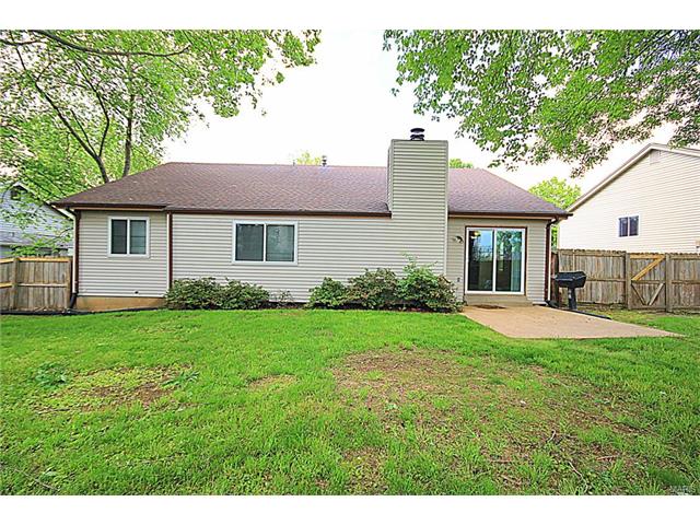 818 Eaglebrooke Dr, Ballwin, MO 63021 photo 18
