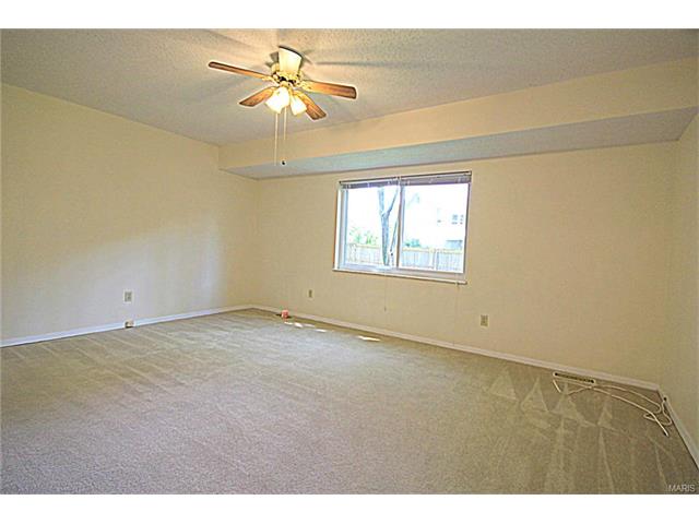 818 Eaglebrooke Dr, Ballwin, MO 63021 photo 11