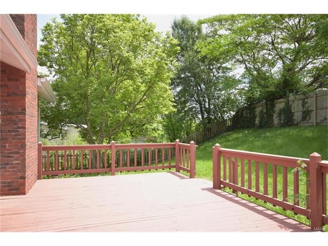 1486 Cherry Creek Ln, Ballwin, MO 63021 photo 17