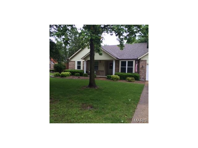 705 Redstart Dr, Ballwin, MO 63021 photo 1
