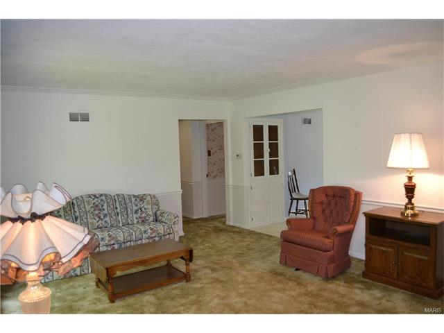 16057 Clayton Rd, Ballwin, MO 63011 photo 3