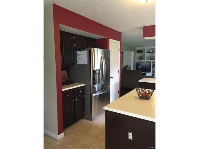 6915 Cog Mill Dr, O'fallon, MO 63368 photo 8