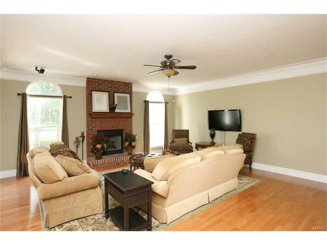 308 Copper Tree Ct, O'fallon, MO 63368 photo 11