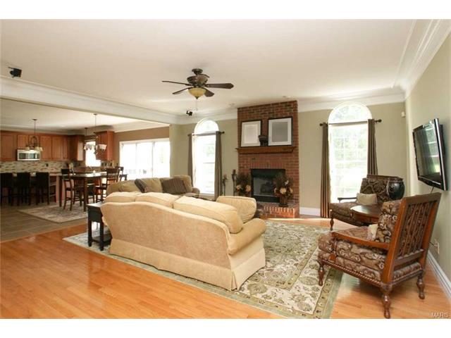308 Copper Tree Ct, O'fallon, MO 63368 photo 12