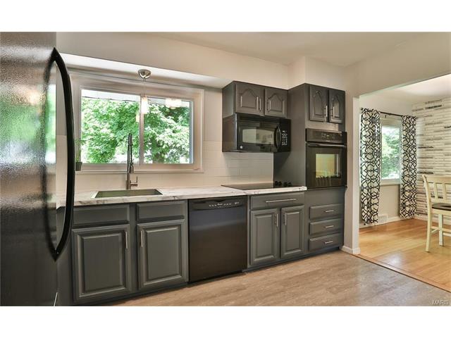 123 Vlasis Dr, Ballwin, MO 63011 photo 11