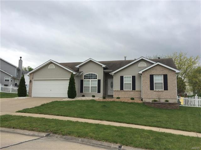 2306 Eagle Pnes, Saint Charles, MO 63303 photo 1