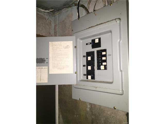 800 Auber, Ballwin, MO 63011 photo 32