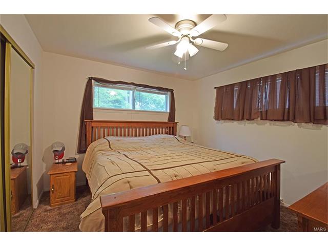 400 Ballwin Ave, Ballwin, MO 63021 photo 12