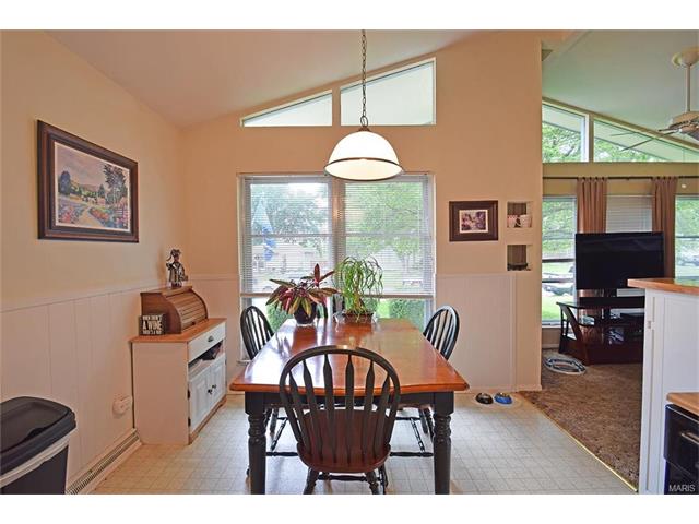 400 Ballwin Ave, Ballwin, MO 63021 photo 9