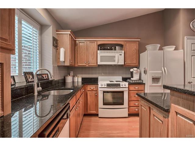 2406 Forest Leaf Pkwy, Ballwin, MO 63011 photo 18