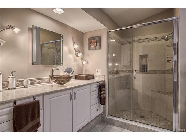 2406 Forest Leaf Pkwy, Ballwin, MO 63011 photo 23