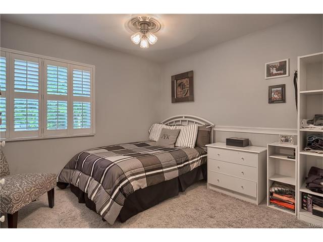 2406 Forest Leaf Pkwy, Ballwin, MO 63011 photo 31