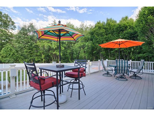 2406 Forest Leaf Pkwy, Ballwin, MO 63011 photo 10