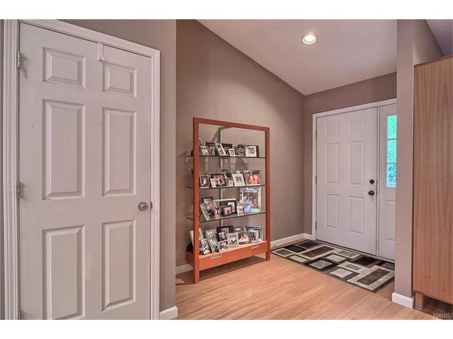 2406 Forest Leaf Pkwy, Ballwin, MO 63011 photo 11