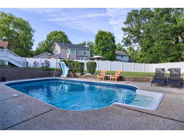 2406 Forest Leaf Pkwy, Ballwin, MO 63011 photo 5