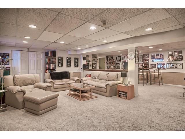 2406 Forest Leaf Pkwy, Ballwin, MO 63011 photo 33