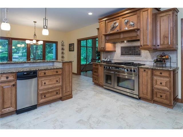1143 Whitmoor Dr, Weldon Spring, MO 63304 photo 15