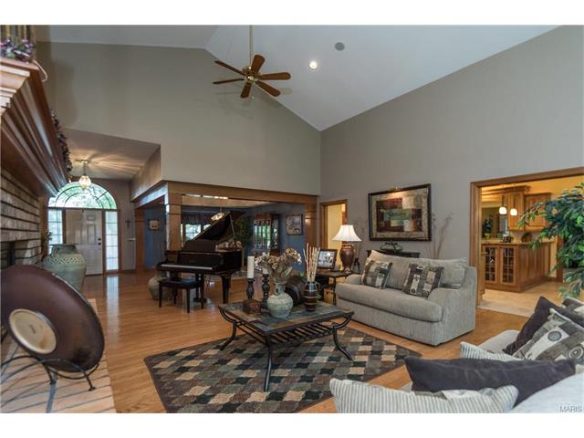 1143 Whitmoor Dr, Weldon Spring, MO 63304 photo 11