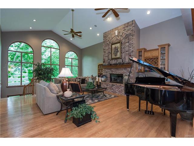 1143 Whitmoor Dr, Weldon Spring, MO 63304 photo 8